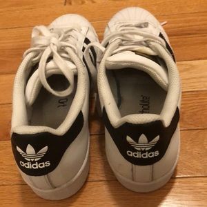 Adidas superstar snickers
